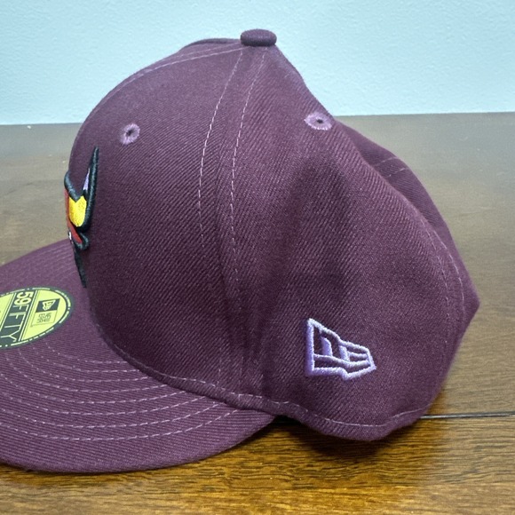 NEW ERA 59FIFTY 5950 FITTED HAT CHICAGO BULLS CAP SIZE 7-1/2 BURGUNDY - Picture 4 of 5